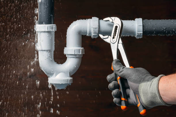 Professional Leak Detection technician working in Chantilly, VA